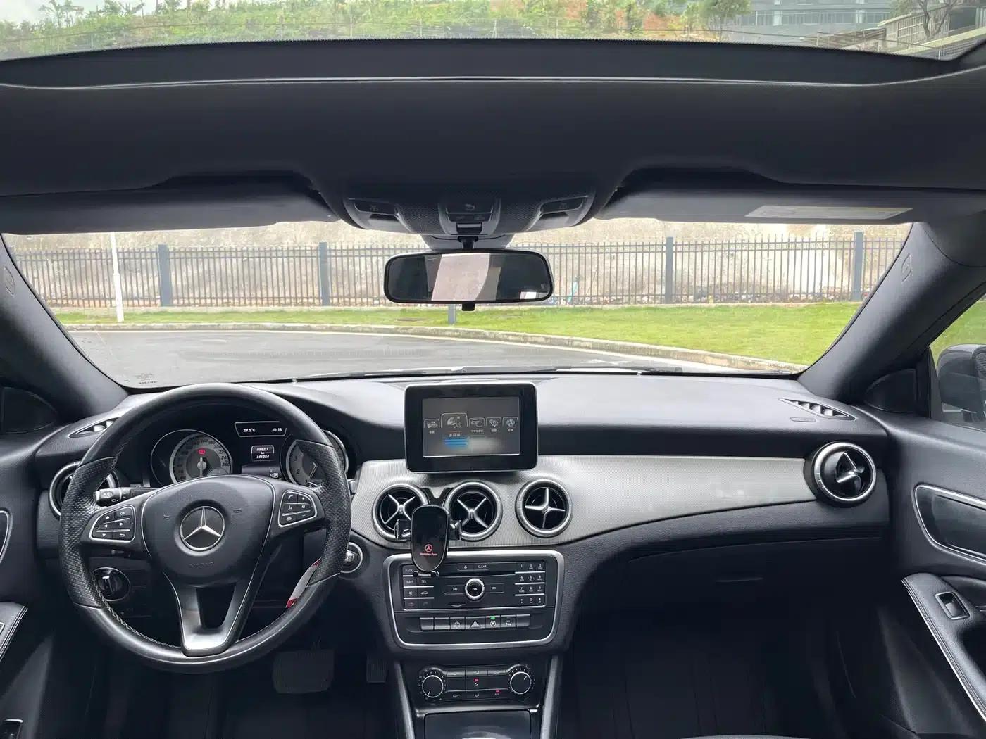 Imported Mercedes-Benz CLA 2015 model CLA 200 — миниатюра 6