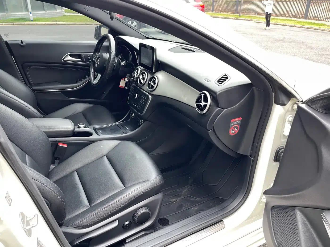 Imported Mercedes-Benz CLA 2015 model CLA 200 — миниатюра 7