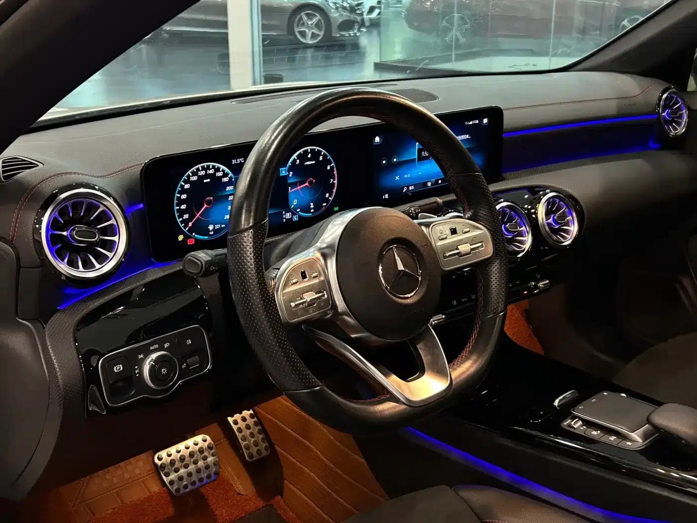 Mercedes-Benz CLA (Imported) 2021 CLA 200 — миниатюра 14