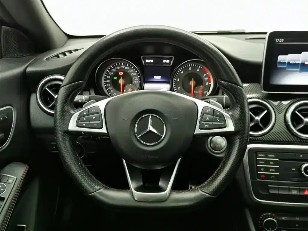 Imported Mercedes-Benz CLA 2016 CLA 220 4MATIC — миниатюра 11