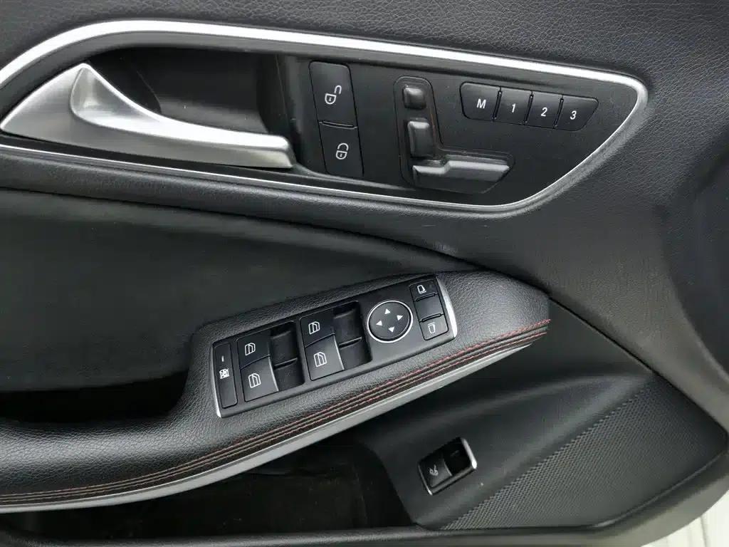 Imported Mercedes-Benz CLA 2016 CLA 220 4MATIC — миниатюра 9