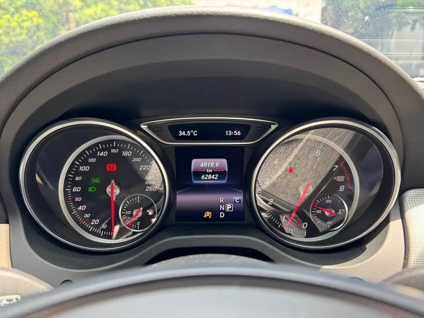 Imported Mercedes-Benz CLA 2018 CLA 200 Fashion Edition — миниатюра 14