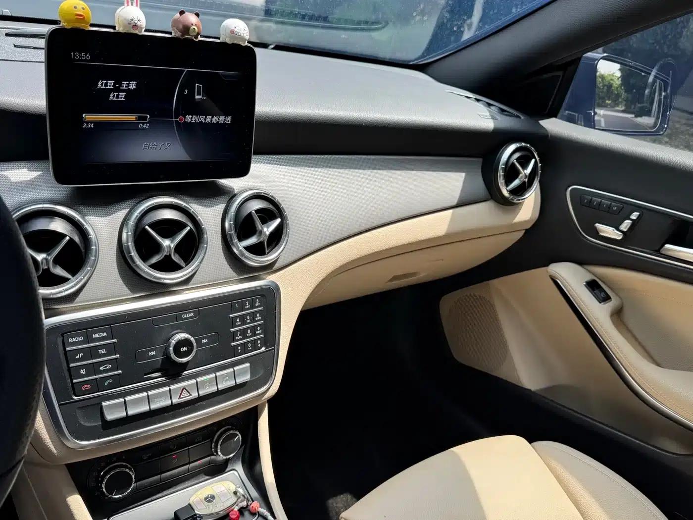 Imported Mercedes-Benz CLA 2018 CLA 200 Fashion Edition — миниатюра 15