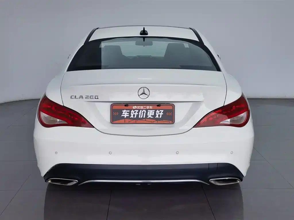 Imported Mercedes-Benz CLA 2017 CLA 200 Dynamic — миниатюра 4