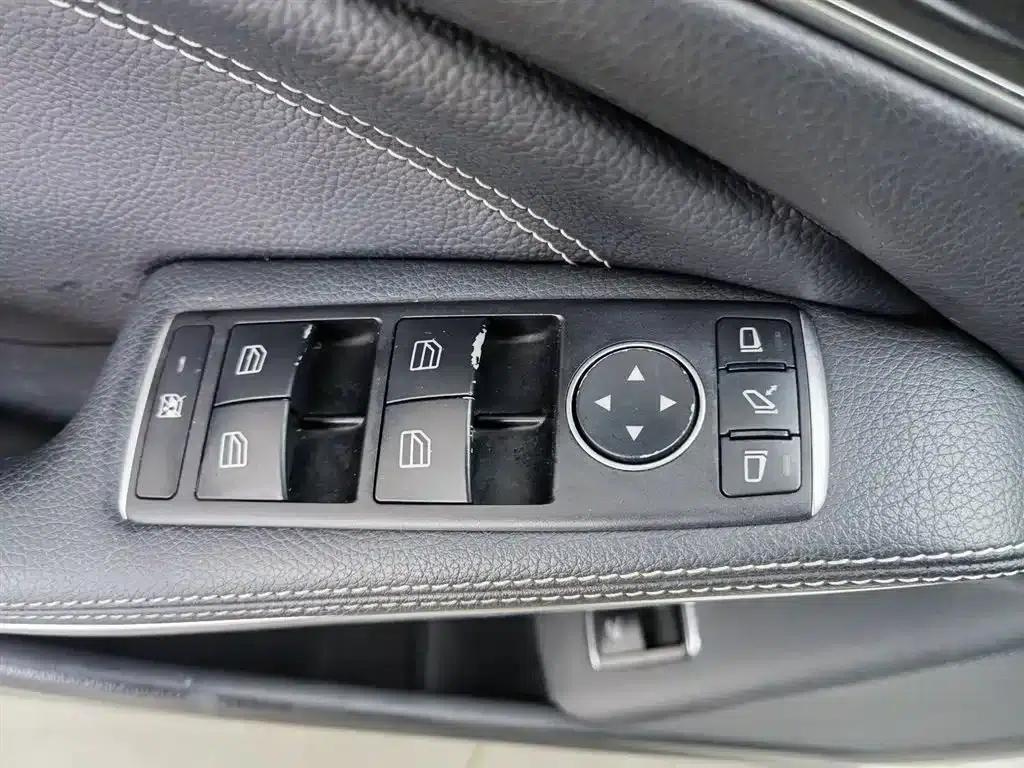 Imported Mercedes-Benz CLA 2017 CLA 200 Dynamic — миниатюра 9