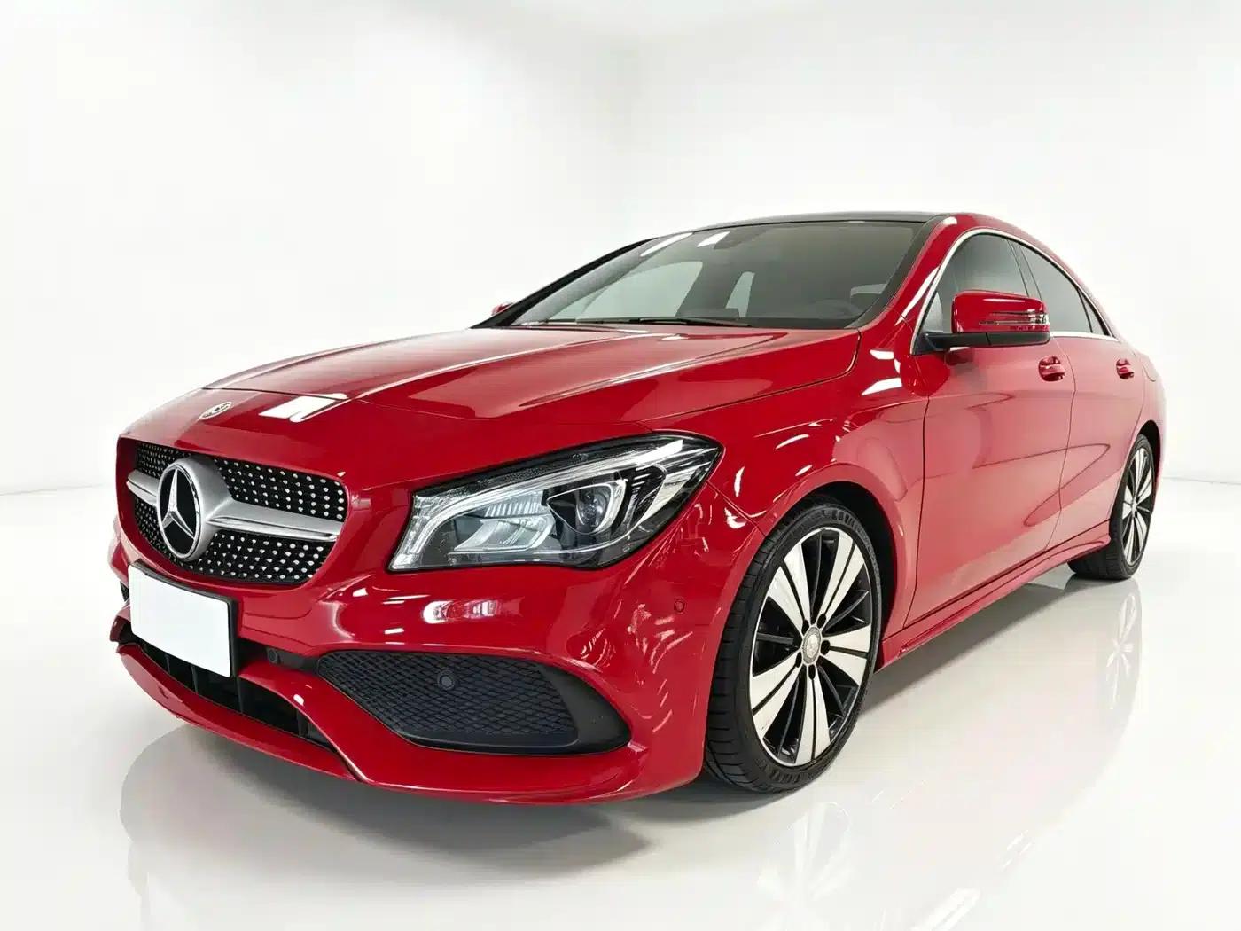 Imported Mercedes-Benz CLA 2016 CLA 200 Fashion Edition — миниатюра 1