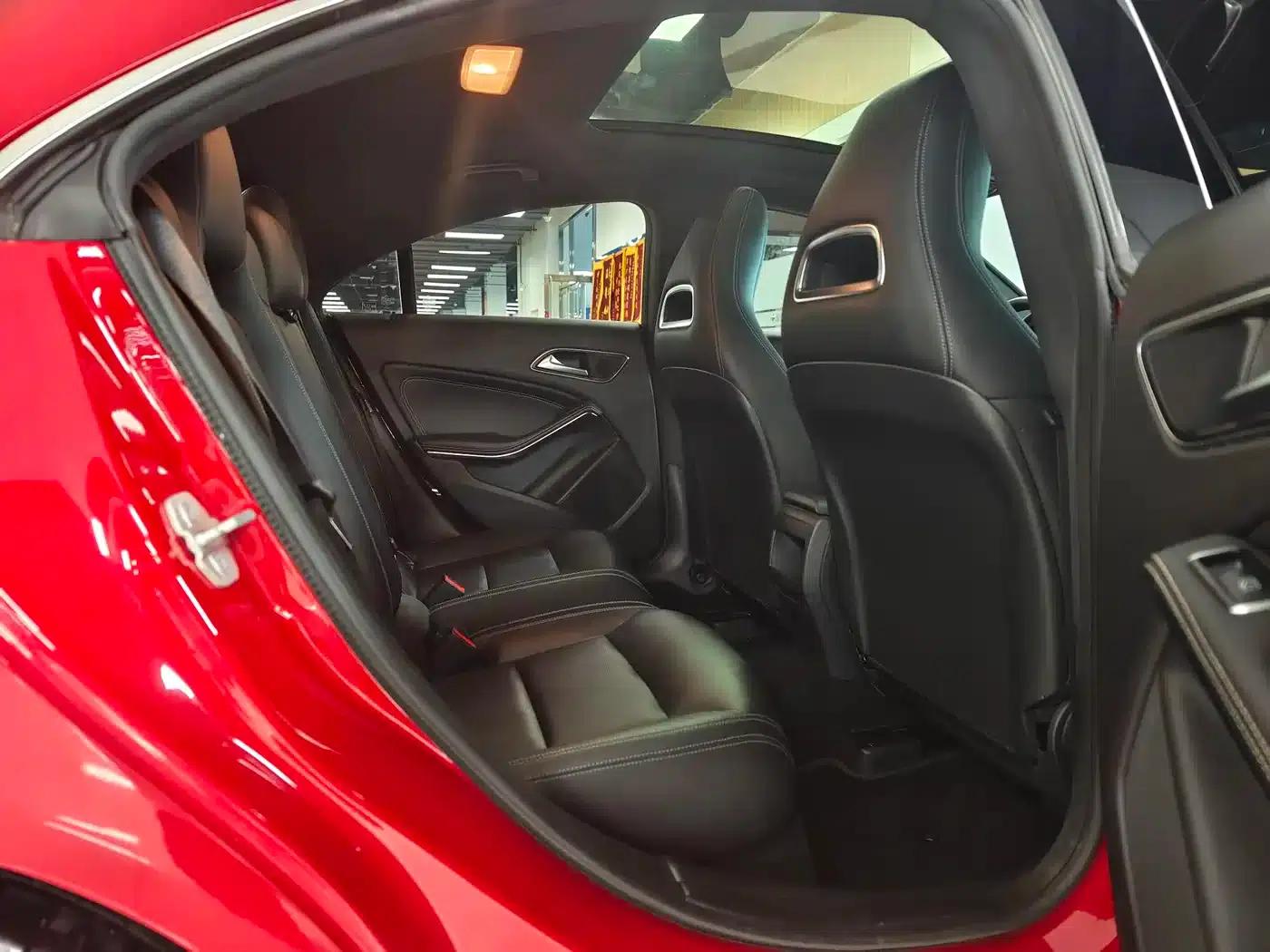 Imported Mercedes-Benz CLA 2016 CLA 200 Fashion Edition — миниатюра 14