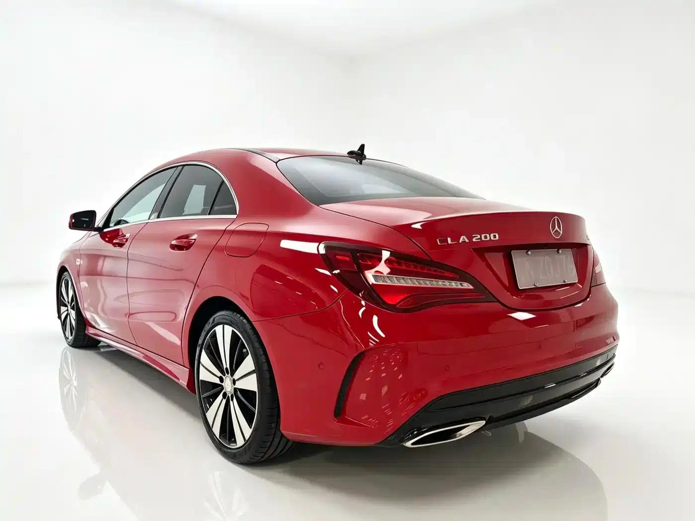 Imported Mercedes-Benz CLA 2016 CLA 200 Fashion Edition — миниатюра 3