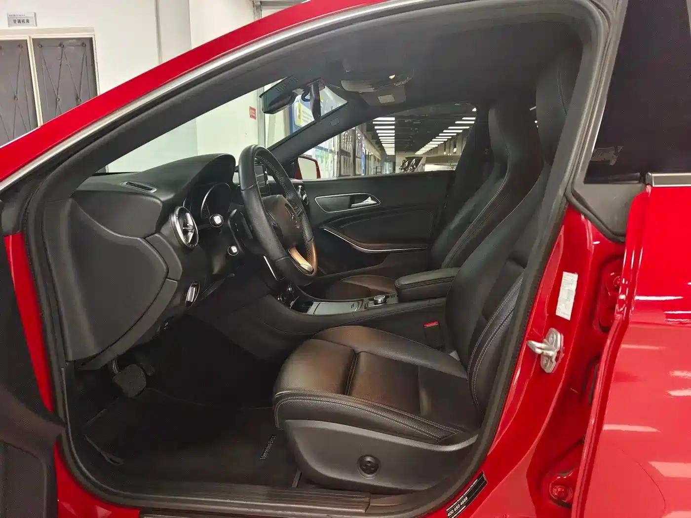 Imported Mercedes-Benz CLA 2016 CLA 200 Fashion Edition — миниатюра 23