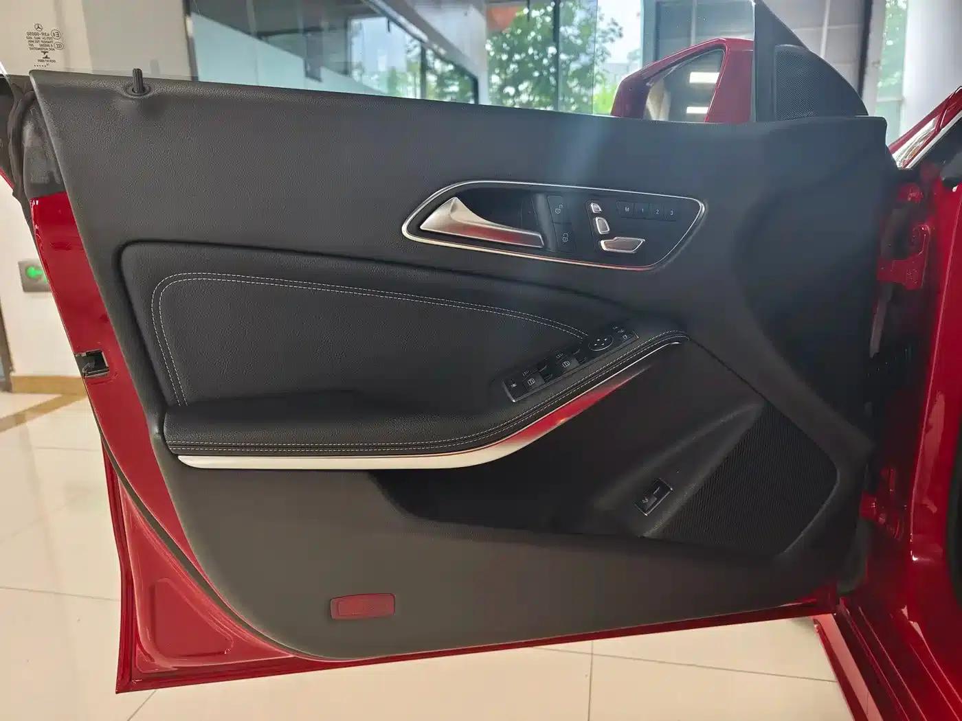 Imported Mercedes-Benz CLA 2016 CLA 200 Fashion Edition — миниатюра 25