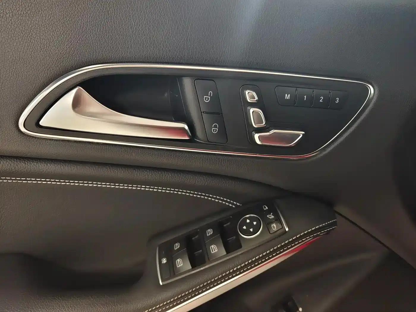 Imported Mercedes-Benz CLA 2016 CLA 200 Fashion Edition — миниатюра 26