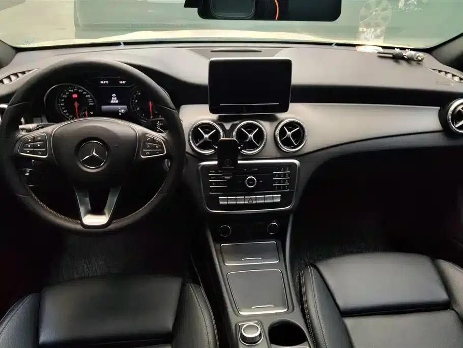 Mercedes-Benz CLA (Imported) 2016 Facelift CLA 200 Fashion Model — миниатюра 12