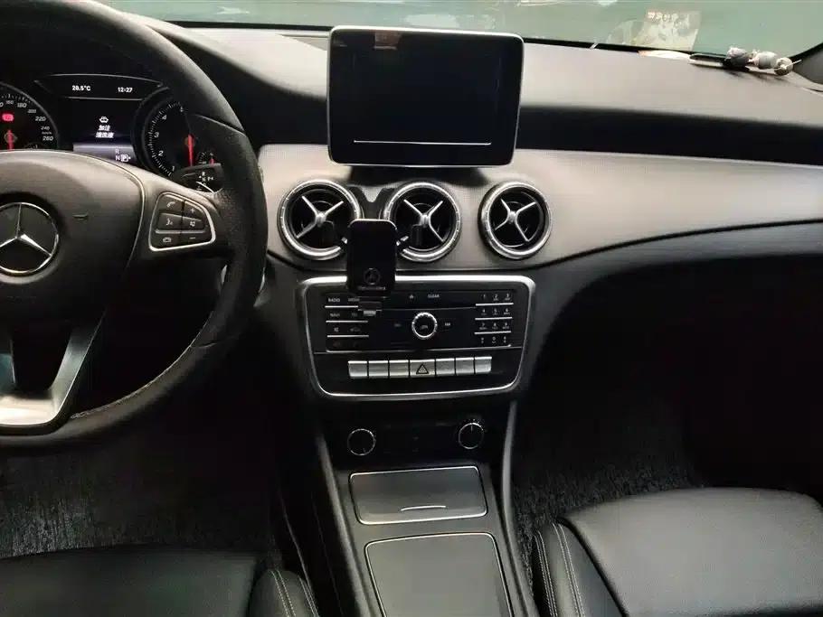 Mercedes-Benz CLA (Imported) 2016 Facelift CLA 200 Fashion Model — миниатюра 13
