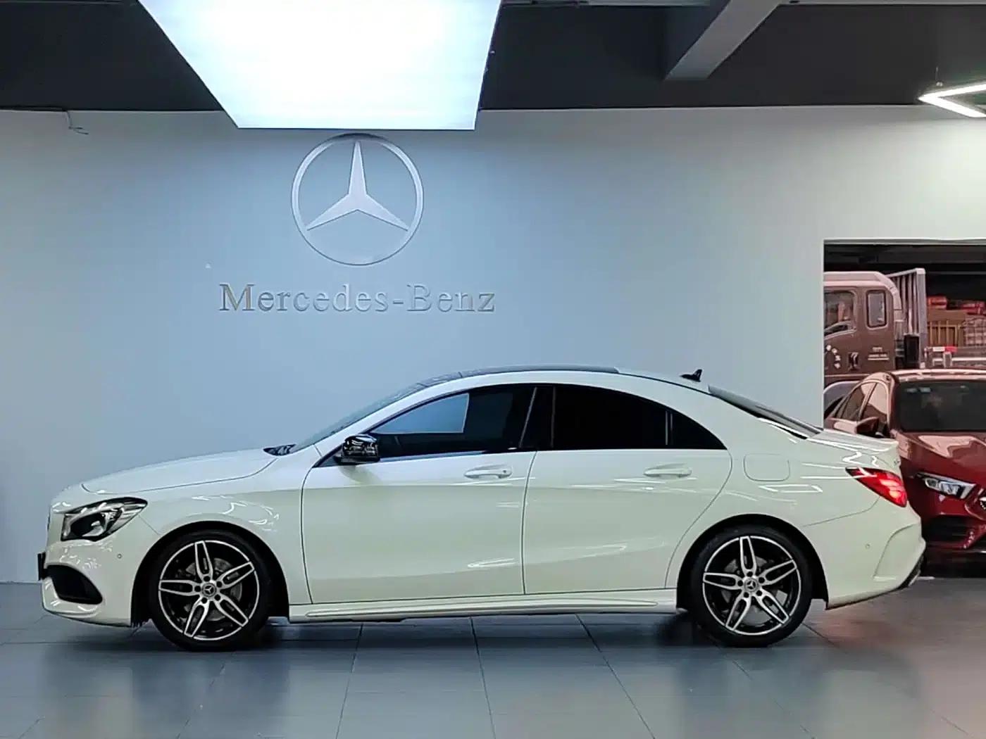 Imported Mercedes-Benz CLA 2017 CLA 220 4MATIC — миниатюра 4