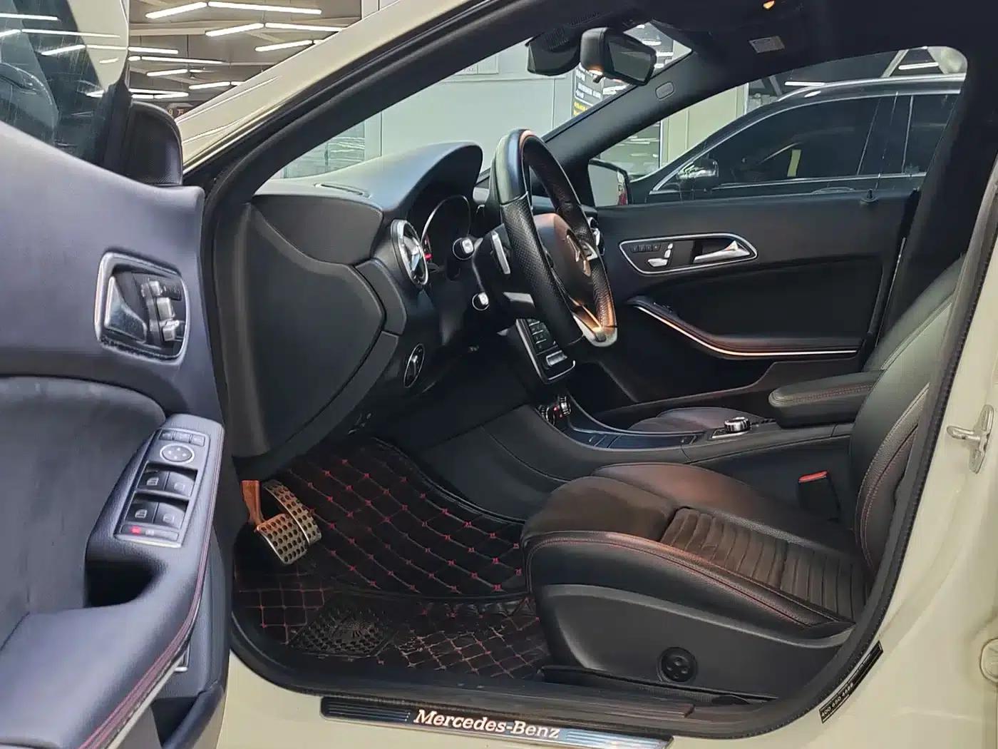 Imported Mercedes-Benz CLA 2017 CLA 220 4MATIC — миниатюра 9