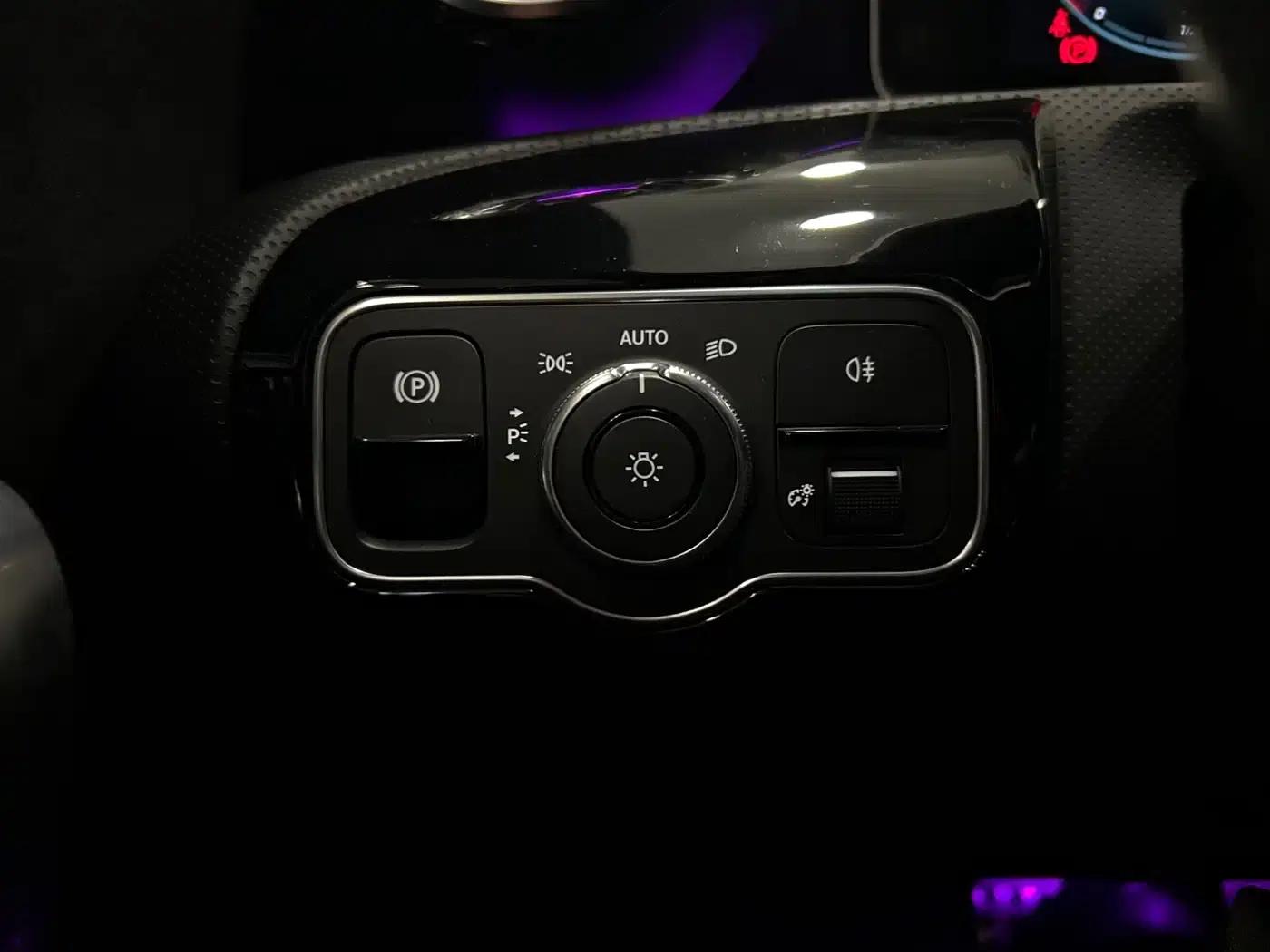 Mercedes-Benz CLA (Imported) 2020 CLA 200 — миниатюра 17