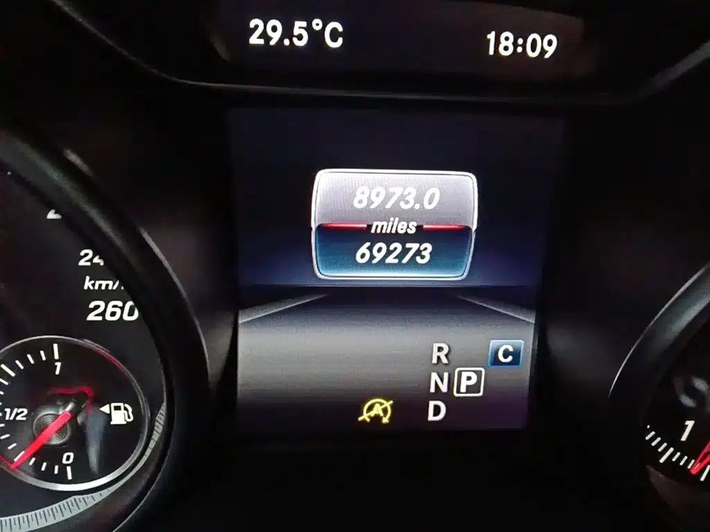 Imported Mercedes-Benz CLA 2017 Facelift CLA 200 Fashion Model — миниатюра 9