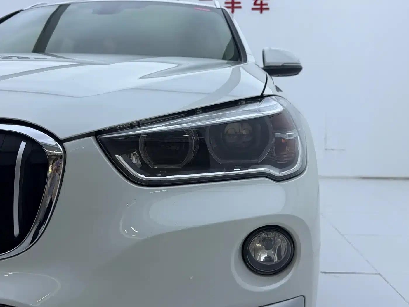 BMW X1 2016 sDrive20Li Luxury — миниатюра 18