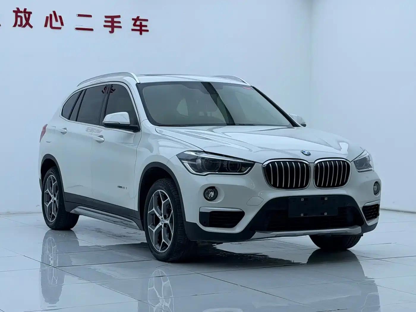 BMW X1 2016 sDrive20Li Luxury — миниатюра 3