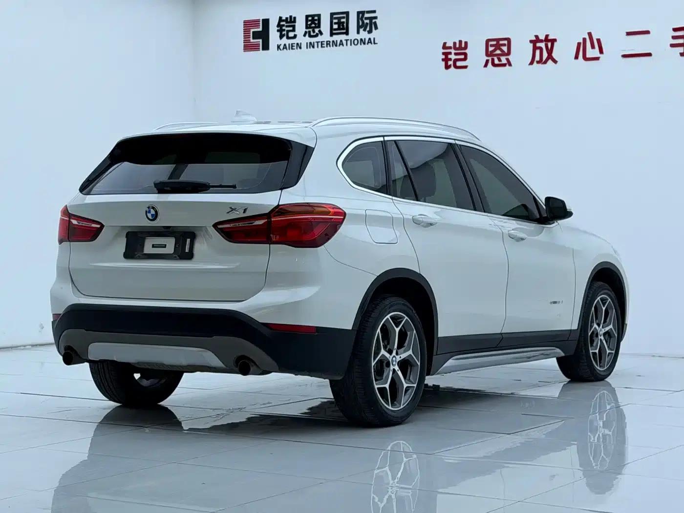 BMW X1 2016 sDrive20Li Luxury — миниатюра 4