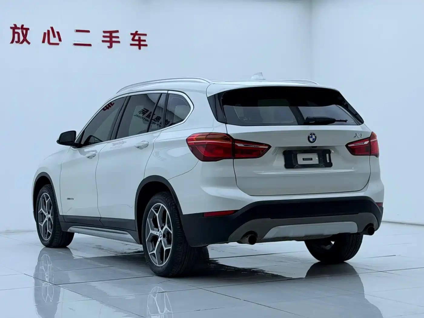 BMW X1 2016 sDrive20Li Luxury — миниатюра 6
