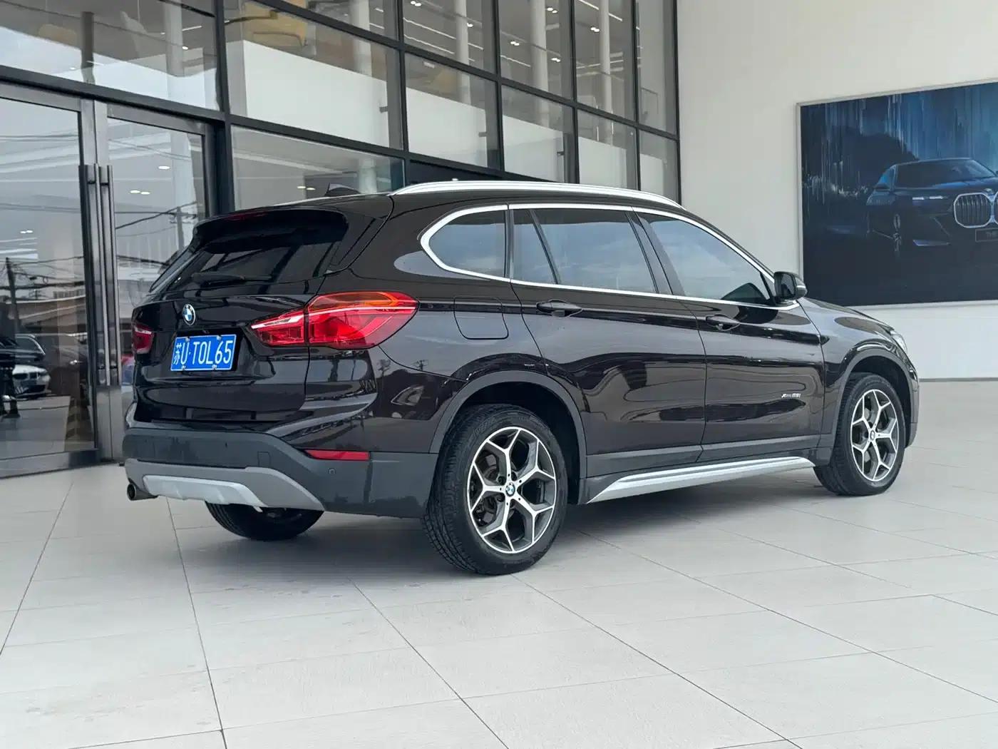 BMW X1 2016 sDrive18Li Luxury — миниатюра 4