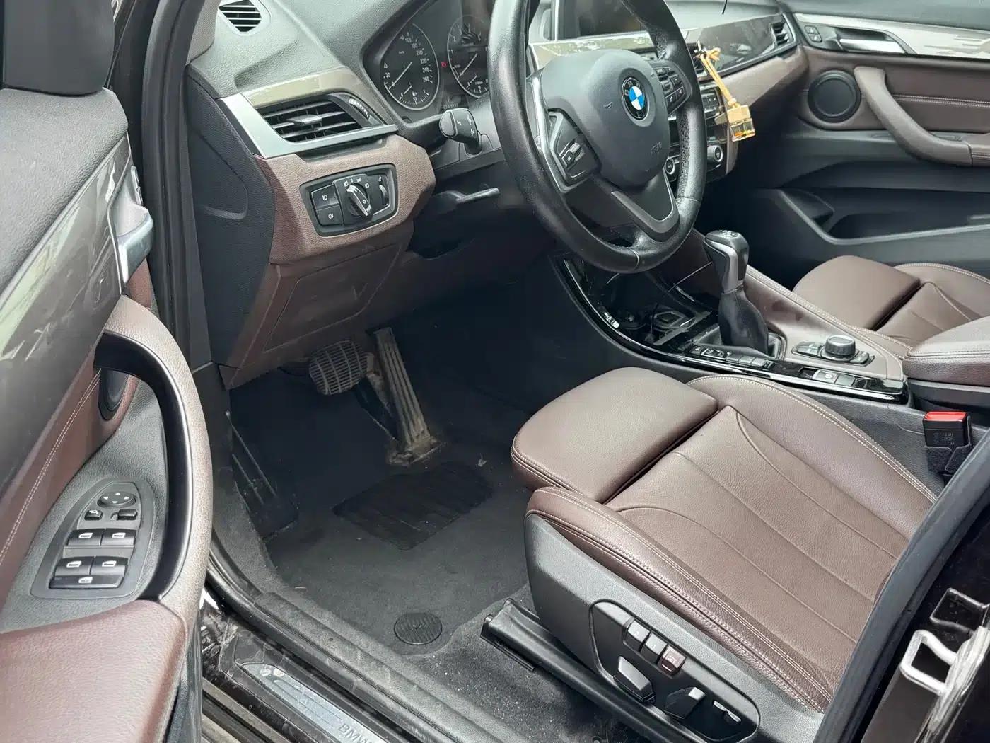BMW X1 2016 sDrive18Li Luxury — миниатюра 10