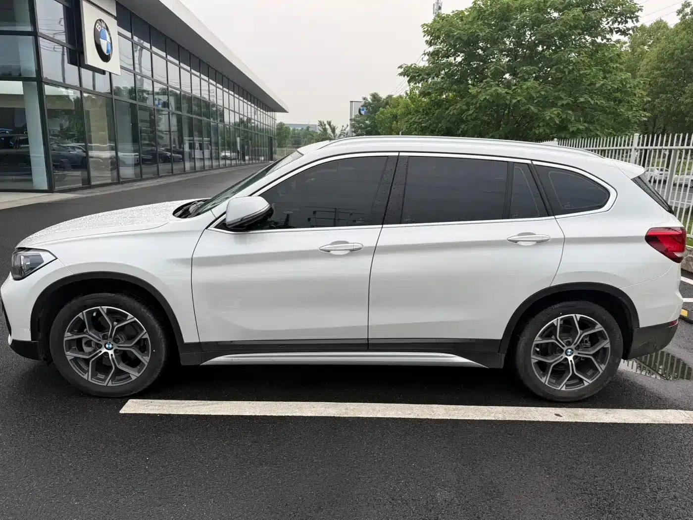 BMW X1 2022 sDrive20Li Fashion Edition — миниатюра 2