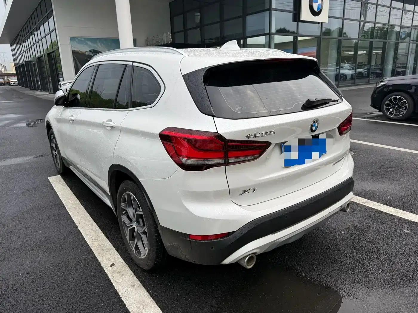 BMW X1 2022 sDrive20Li Fashion Edition — миниатюра 3