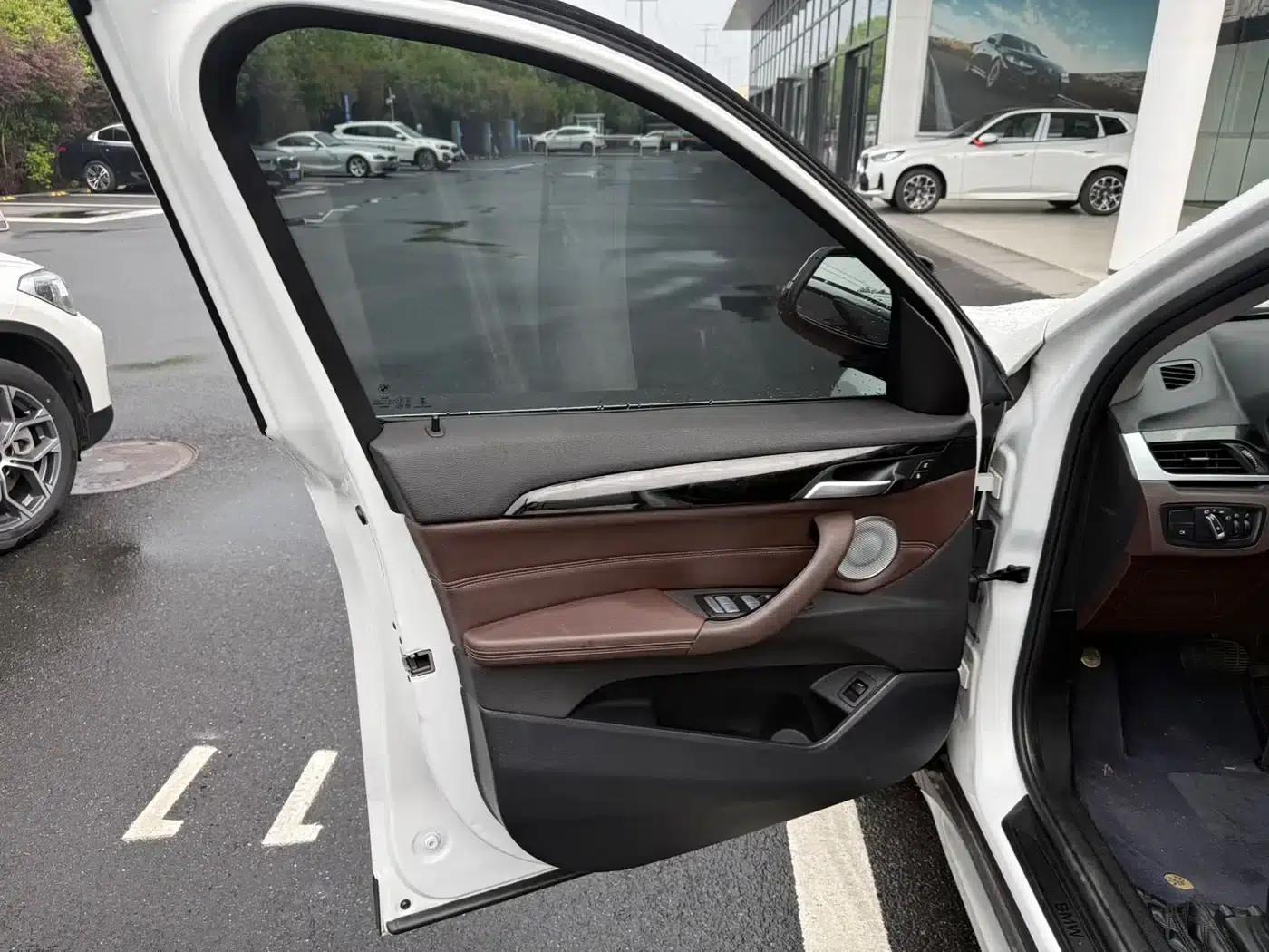BMW X1 2022 sDrive20Li Fashion Edition — миниатюра 8