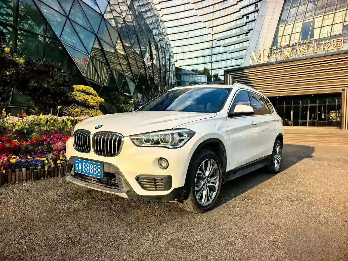 BMW X1 2018 sDrive20Li Leading Edition — миниатюра 1