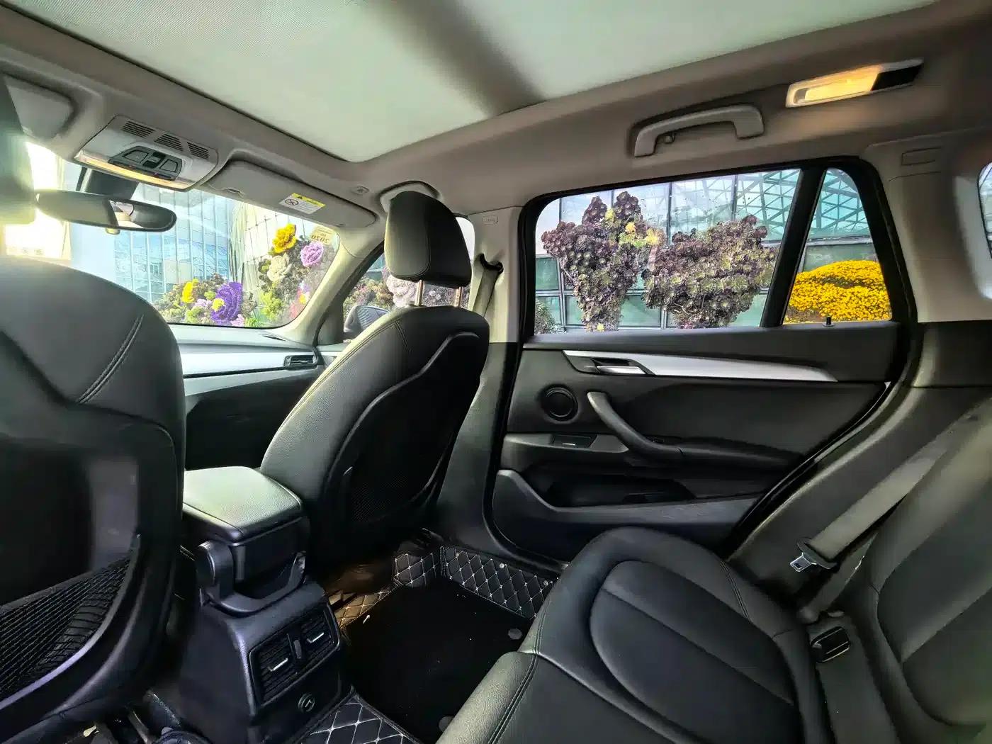 BMW X1 2018 sDrive20Li Leading Edition — миниатюра 14