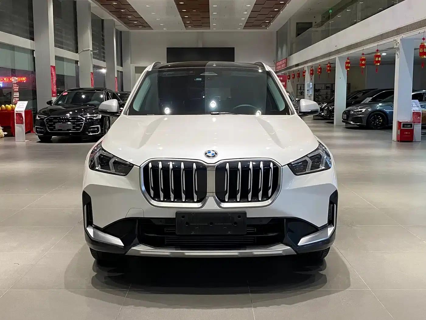 2023 BMW X1 sDrive20Li X Design Package — миниатюра 2