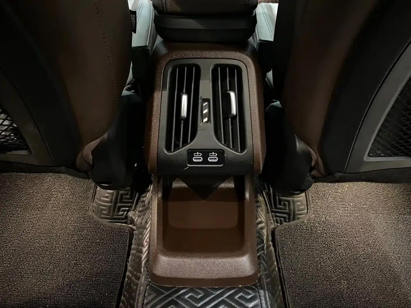 2023 BMW X1 sDrive20Li X Design Package — миниатюра 17