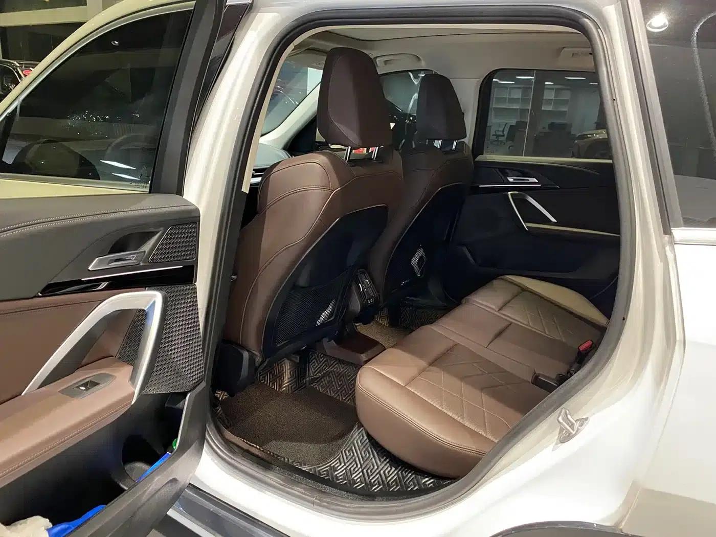 2023 BMW X1 sDrive20Li X Design Package — миниатюра 8