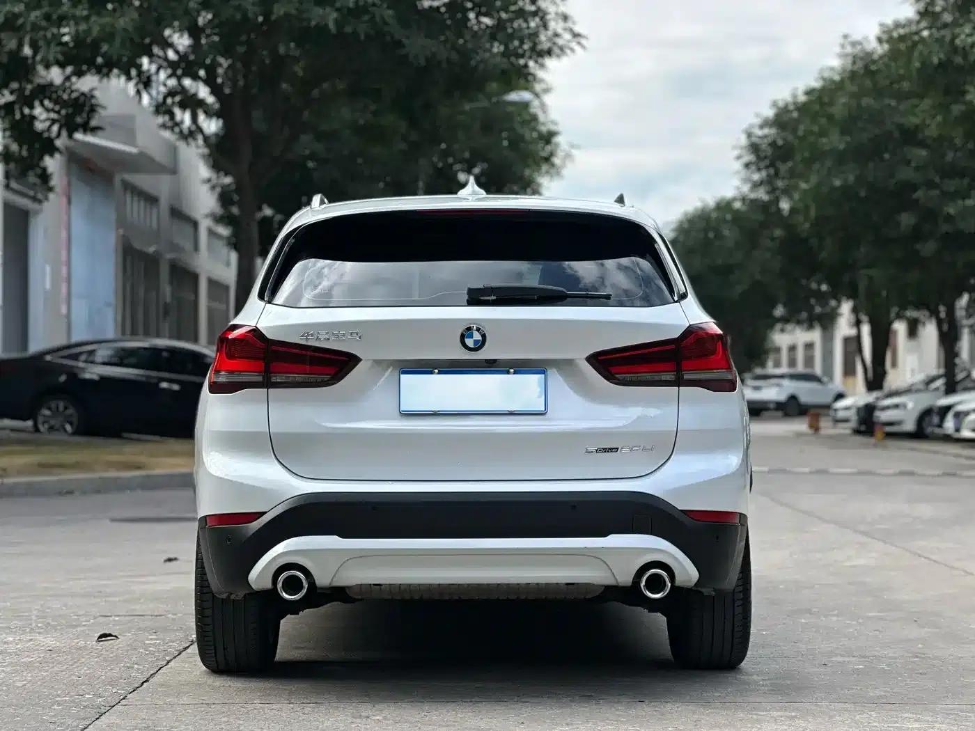 BMW X1 2022 sDrive25Li Leading Edition — миниатюра 5