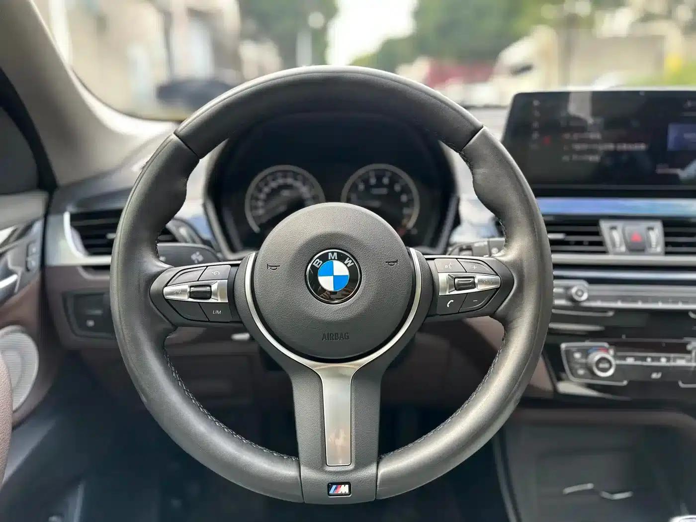 BMW X1 2022 sDrive25Li Leading Edition — миниатюра 6