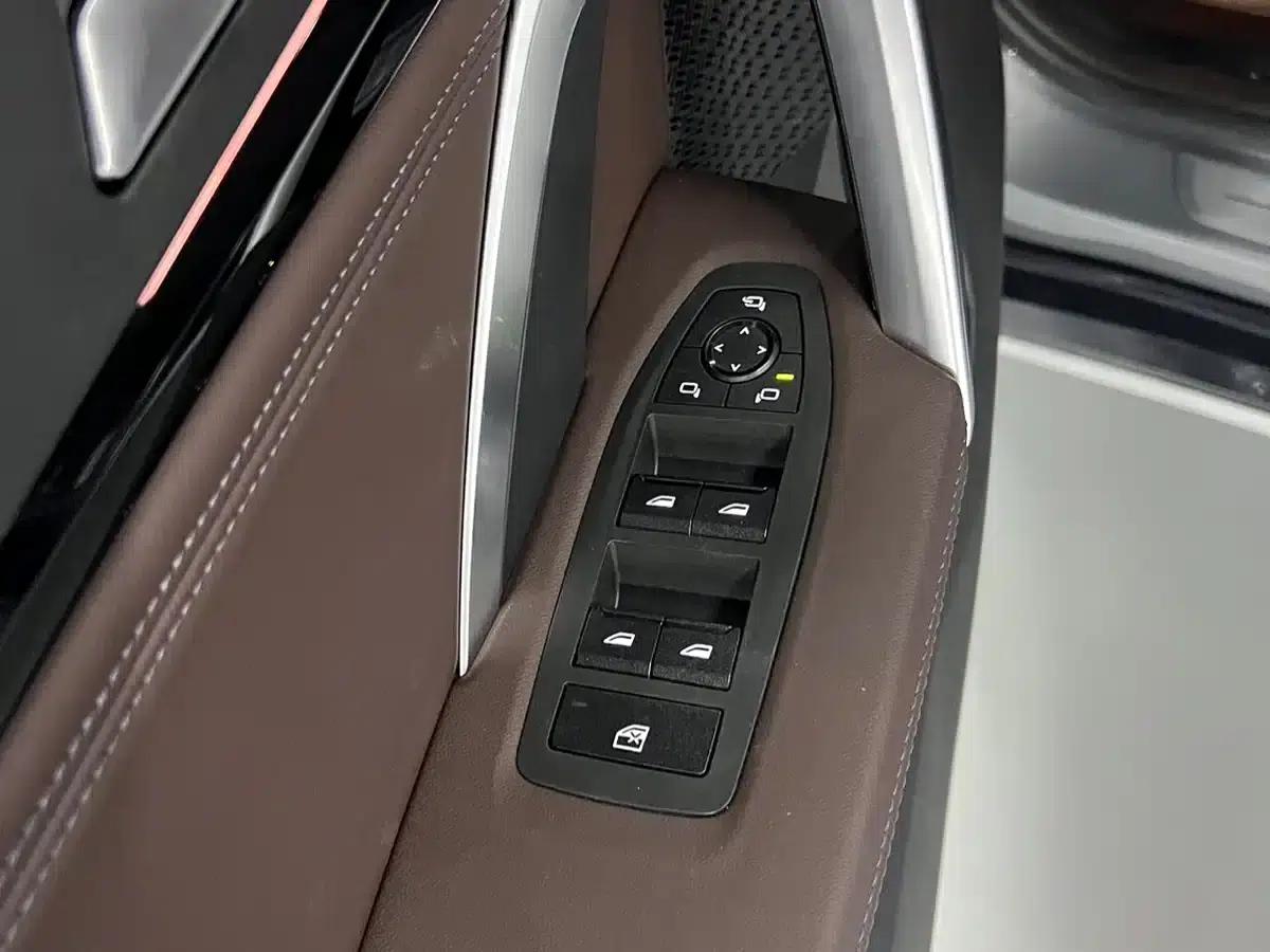 2023 BMW X1 sDrive20Li X Design Package — миниатюра 15