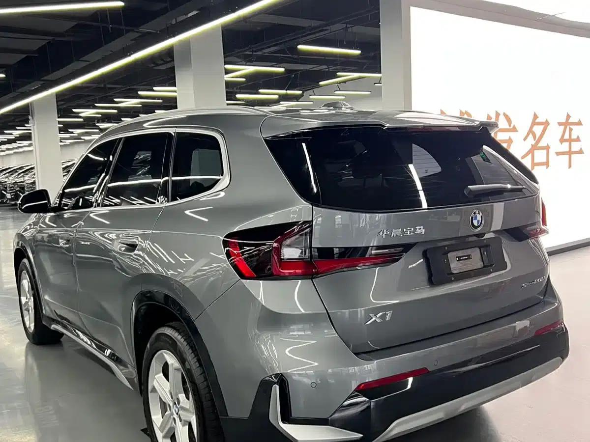 2023 BMW X1 sDrive20Li X Design Package — миниатюра 6