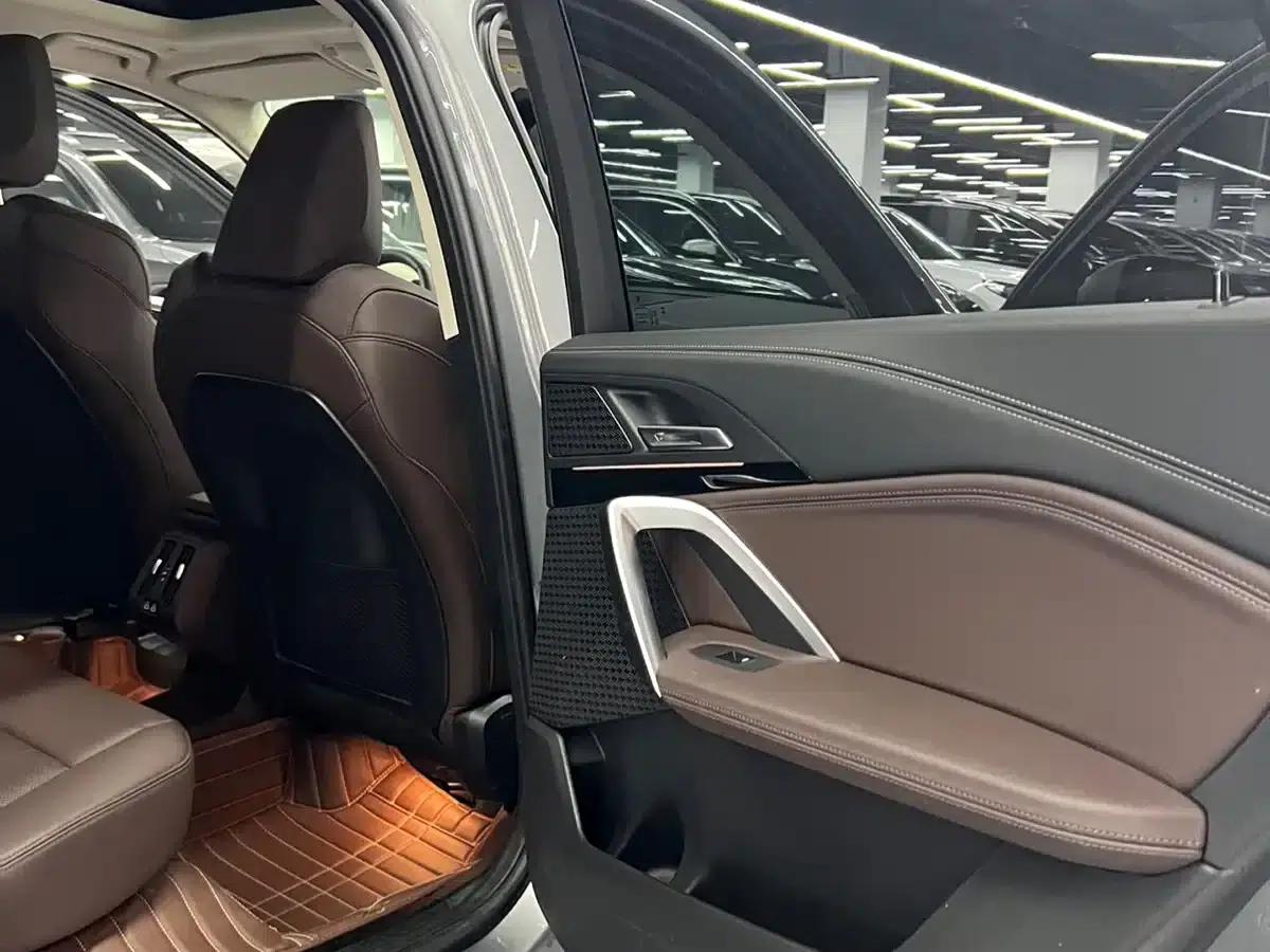 2023 BMW X1 sDrive20Li X Design Package — миниатюра 10