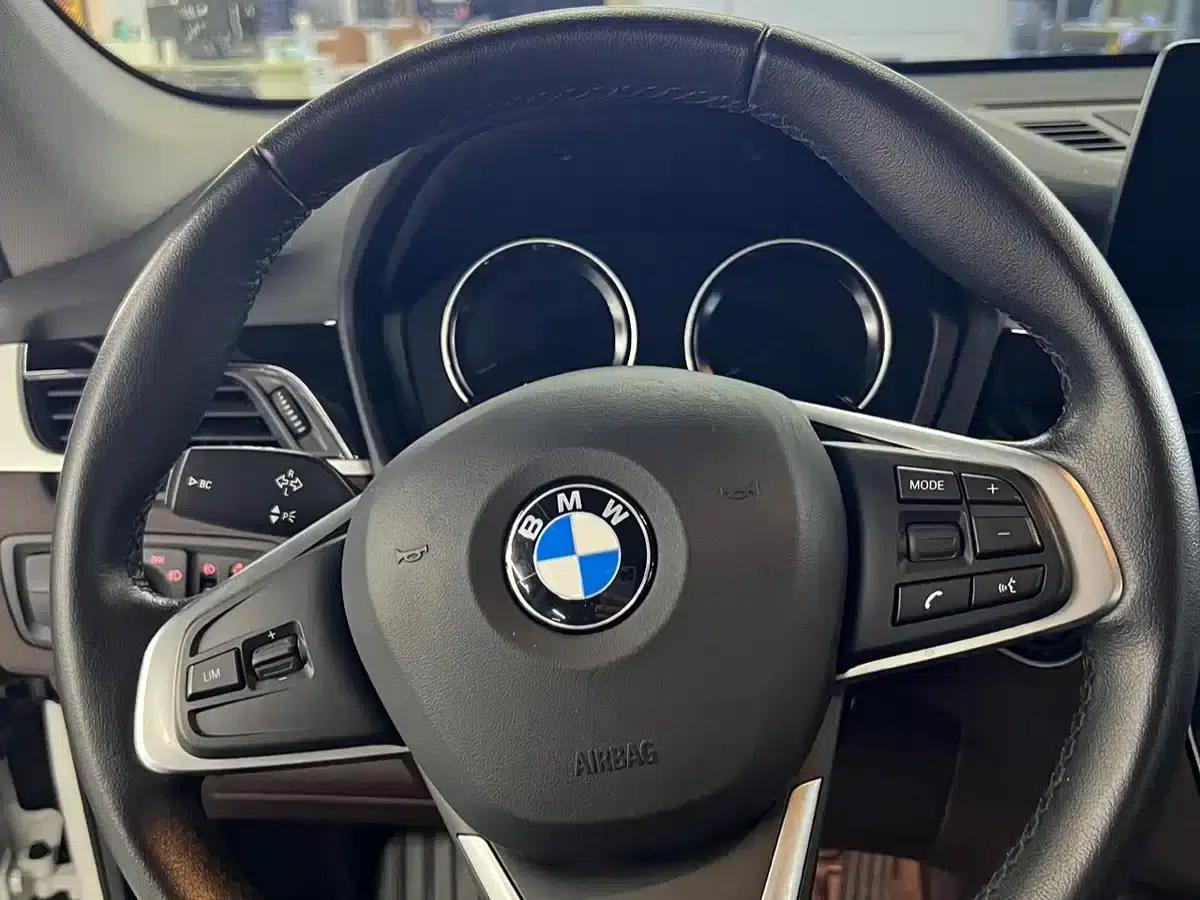 BMW X1 2022 sDrive20Li Fashion Edition — миниатюра 11