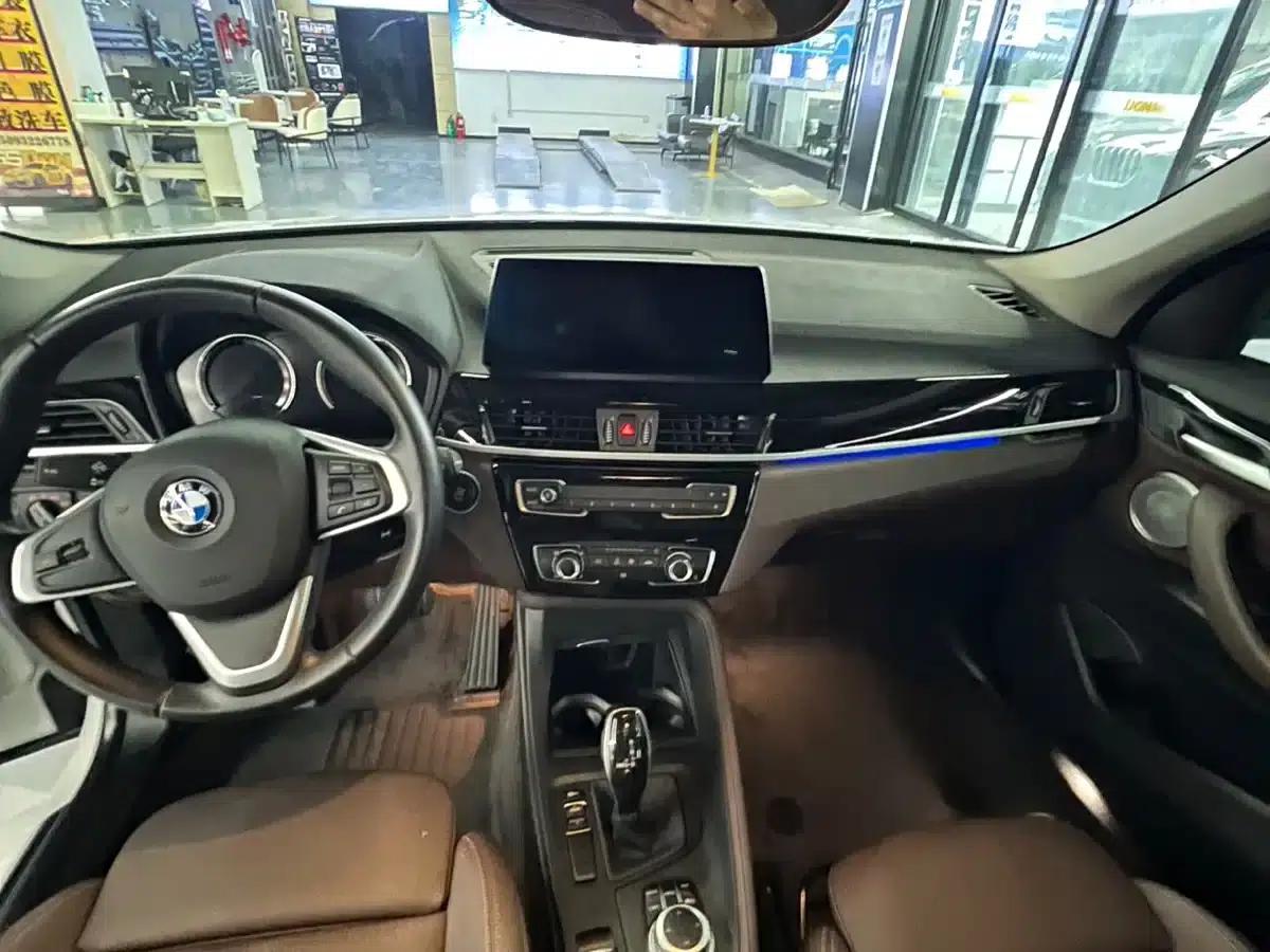 BMW X1 2022 sDrive20Li Fashion Edition — миниатюра 15