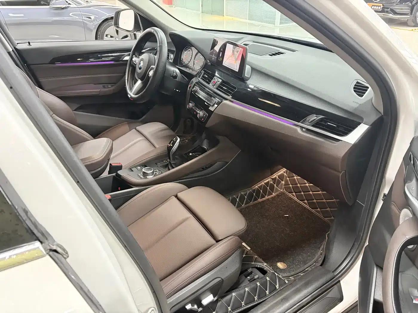 BMW X1 2022 sDrive25Li Leading Edition — миниатюра 6