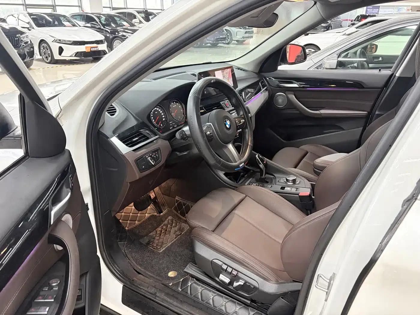 BMW X1 2022 sDrive25Li Leading Edition — миниатюра 7