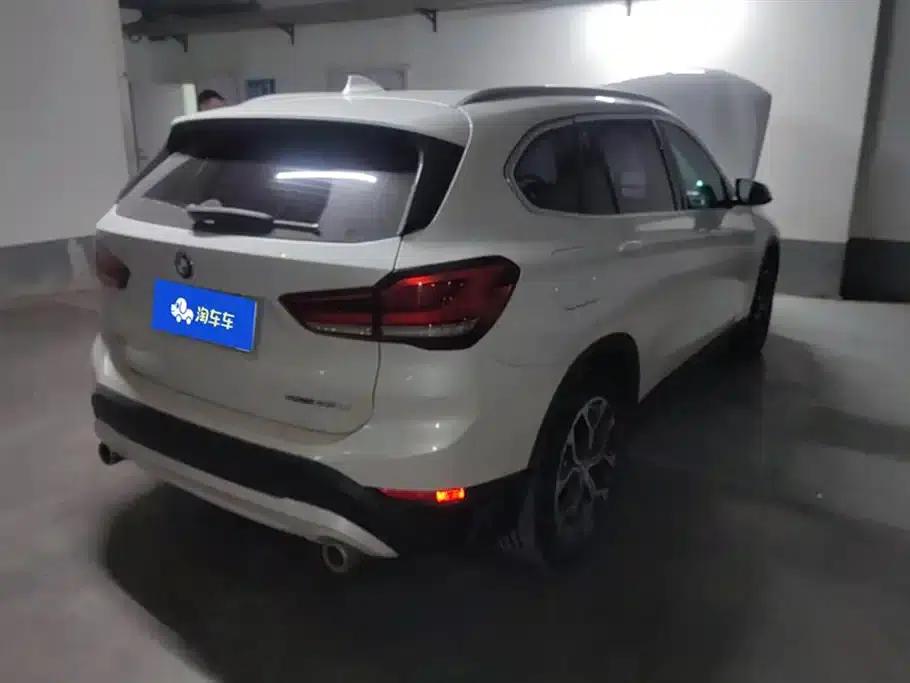 BMW X1 2020 sDrive25Li Leading Edition — миниатюра 3