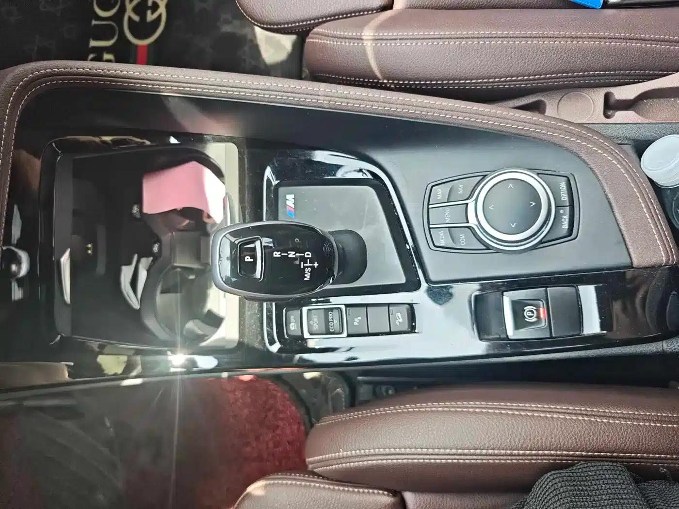 BMW X1 2020 xDrive25Li Premium — миниатюра 10
