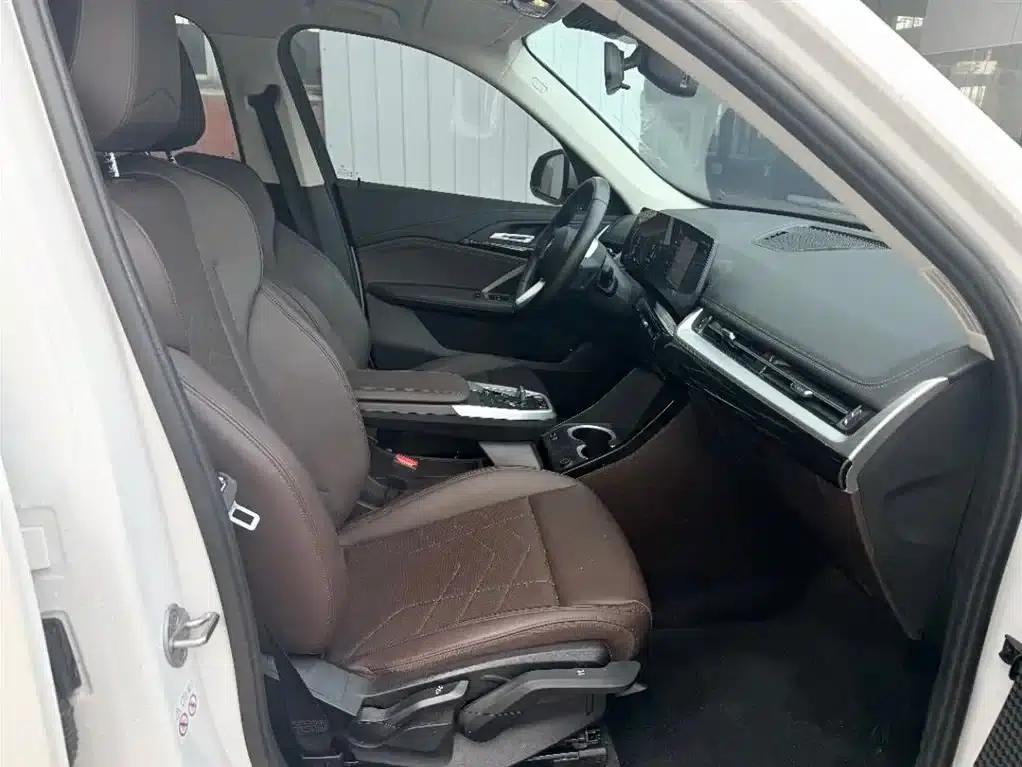 2023 BMW X1 sDrive20Li X Design Package — миниатюра 8