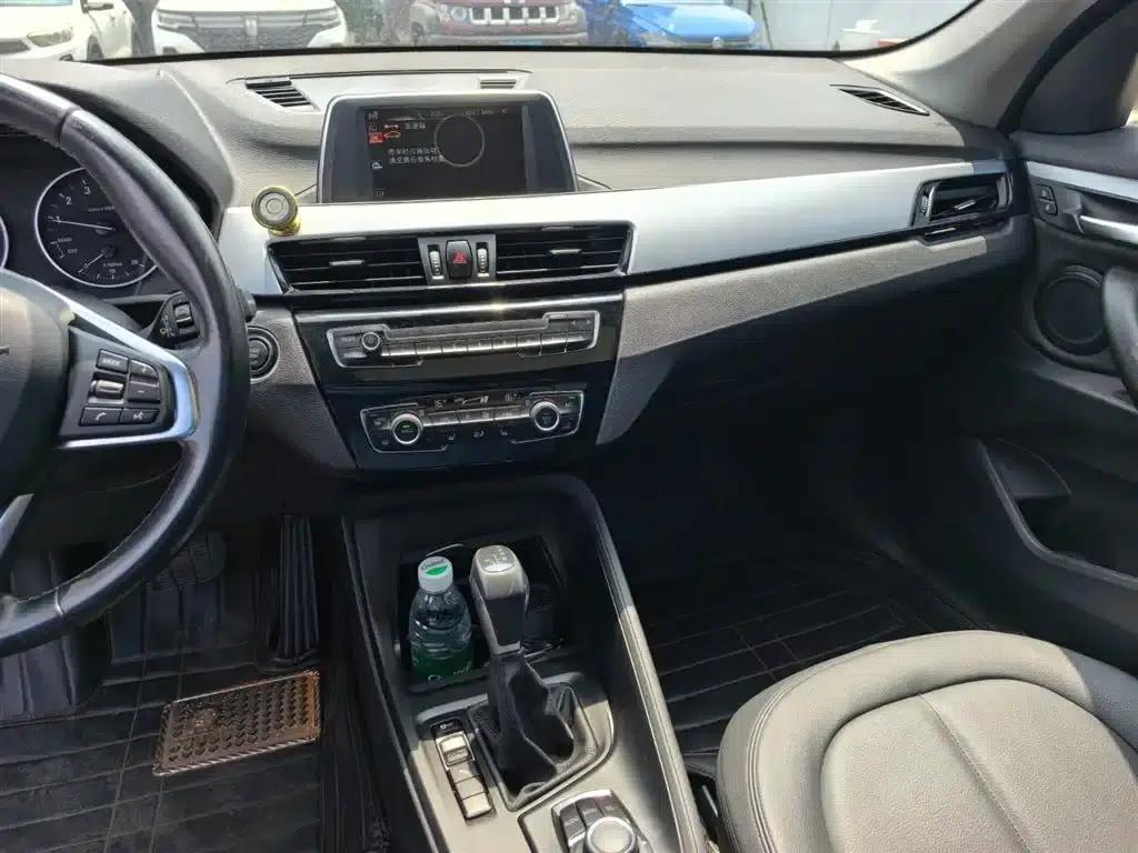BMW X1 2016 sDrive18Li Premium — миниатюра 12