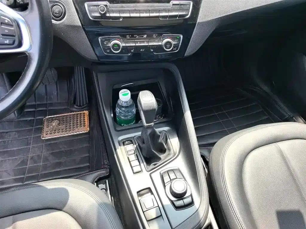 BMW X1 2016 sDrive18Li Premium — миниатюра 13