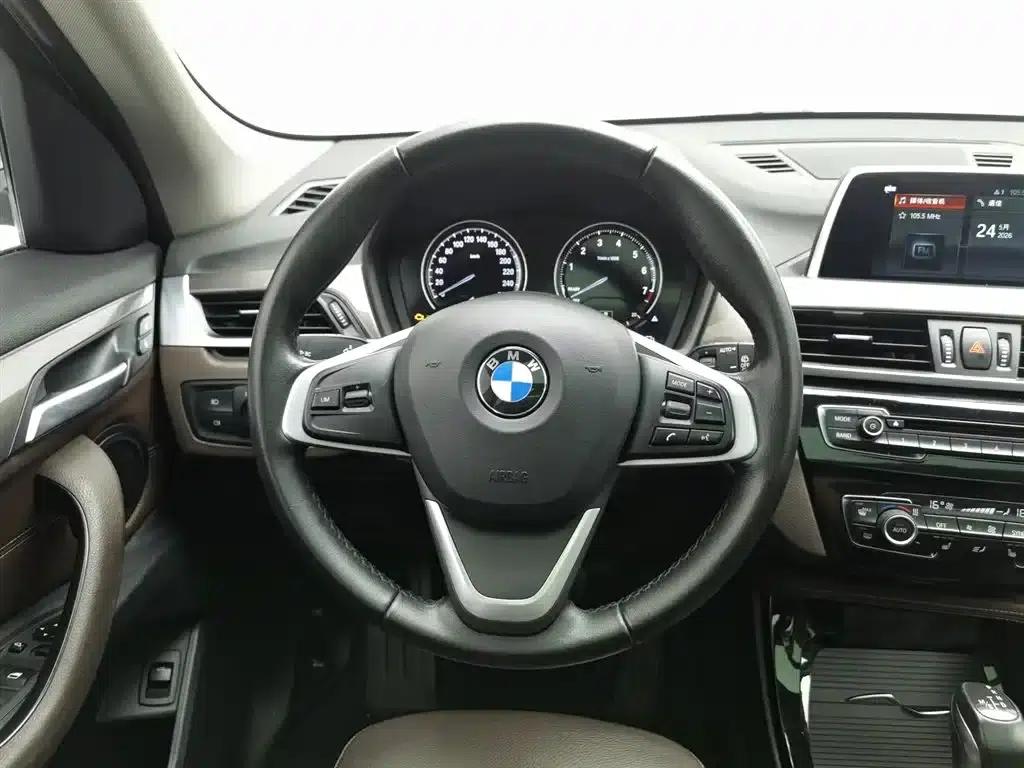 BMW X1 2018 xDrive20Li Premium — миниатюра 11